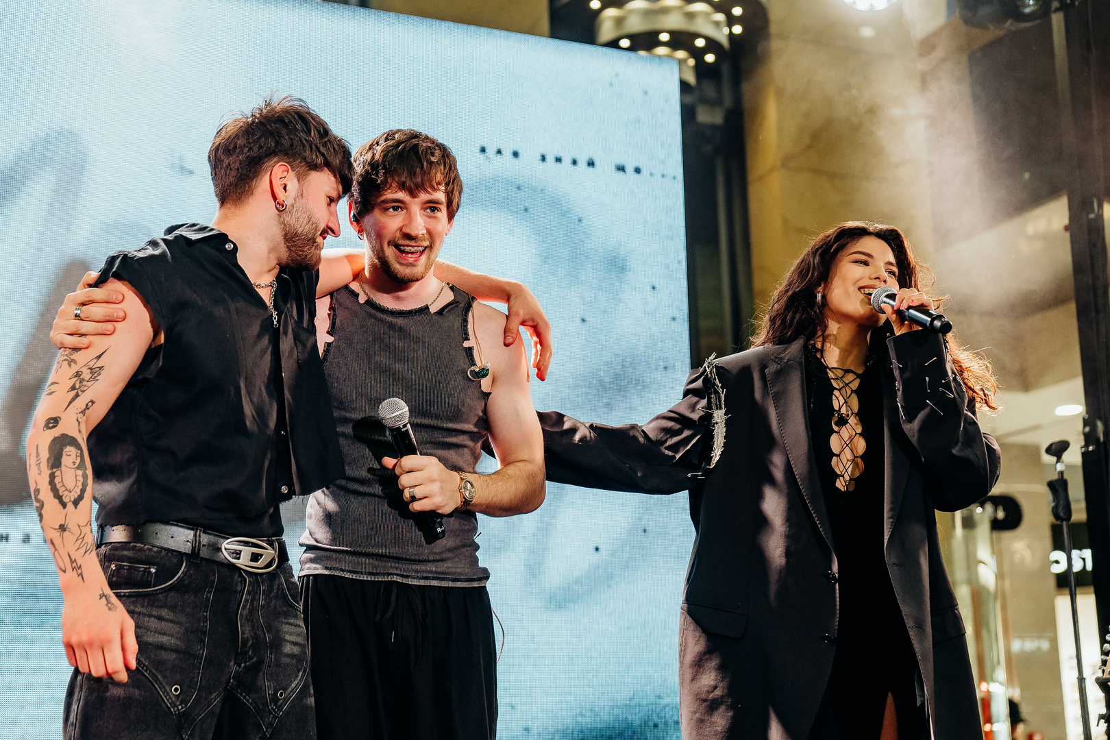 Зірковий весняний концерт  image-229