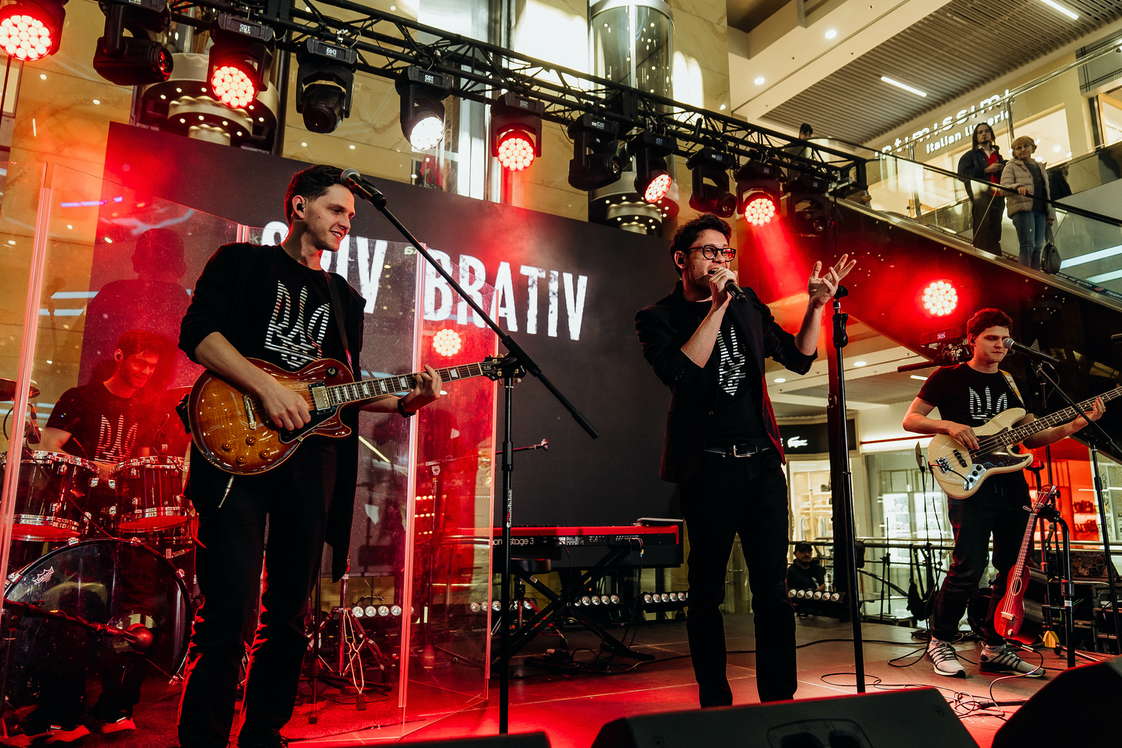 Зірковий весняний концерт  image-246