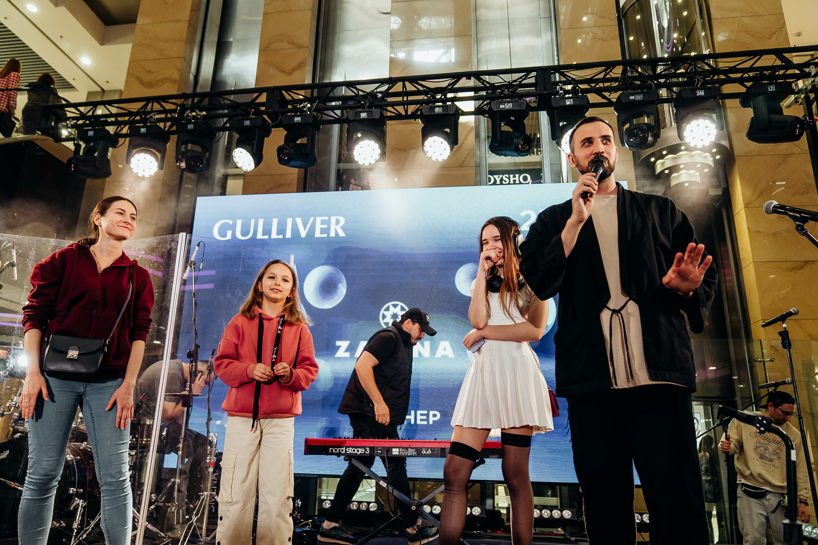 Зірковий весняний концерт  image-247