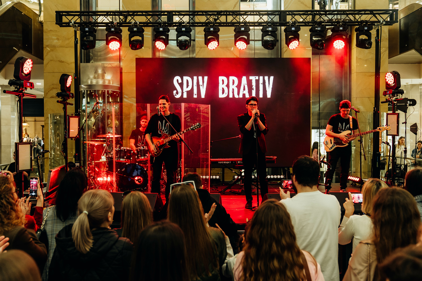 Зірковий весняний концерт  image-248