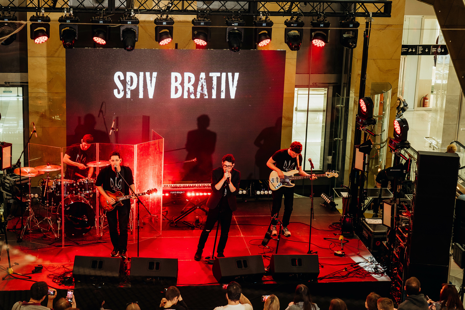 Зірковий весняний концерт  image-252