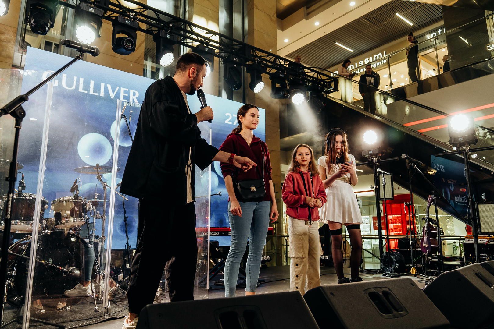 Зірковий весняний концерт  image-254