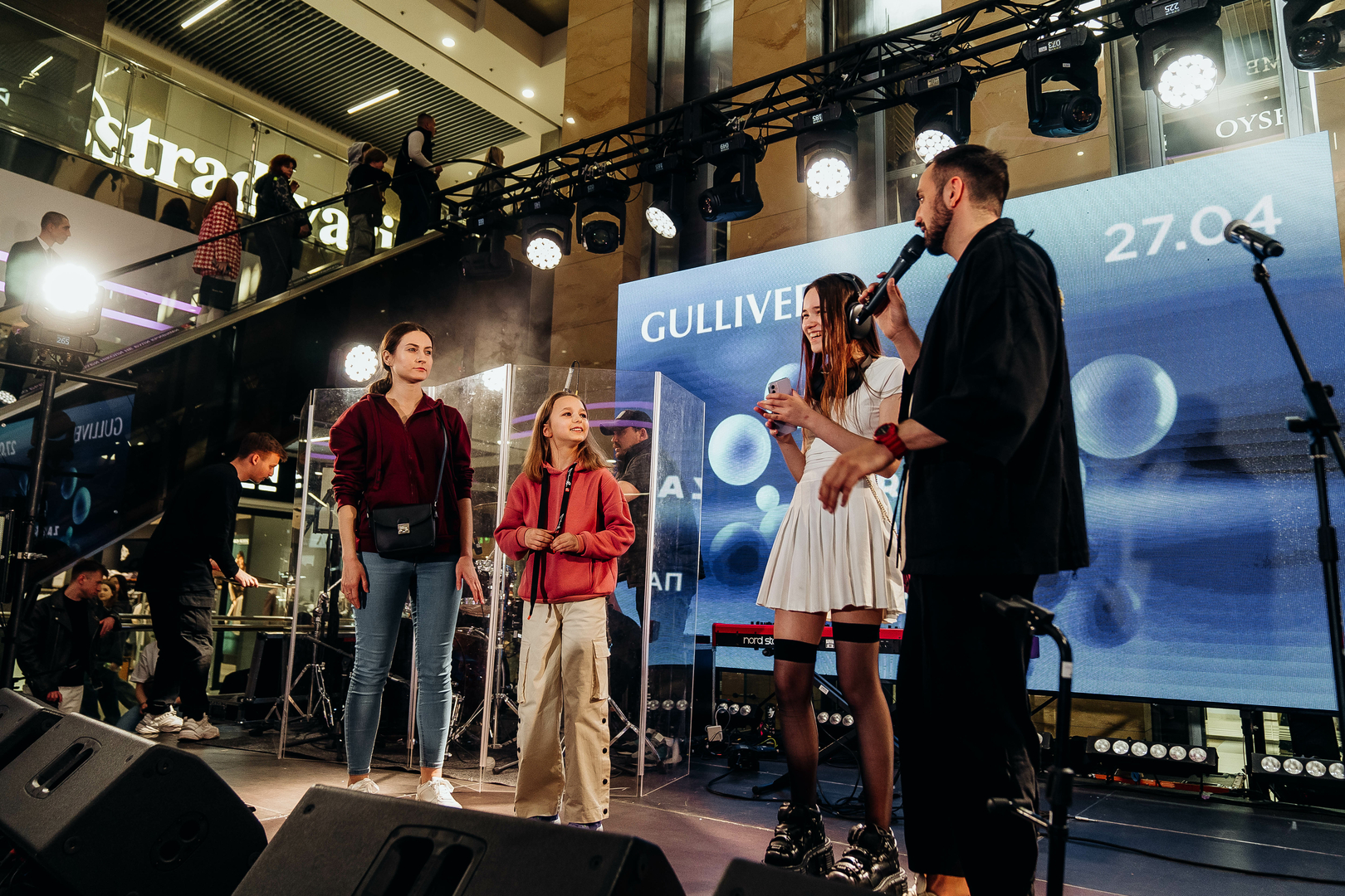 Зірковий весняний концерт  image-255