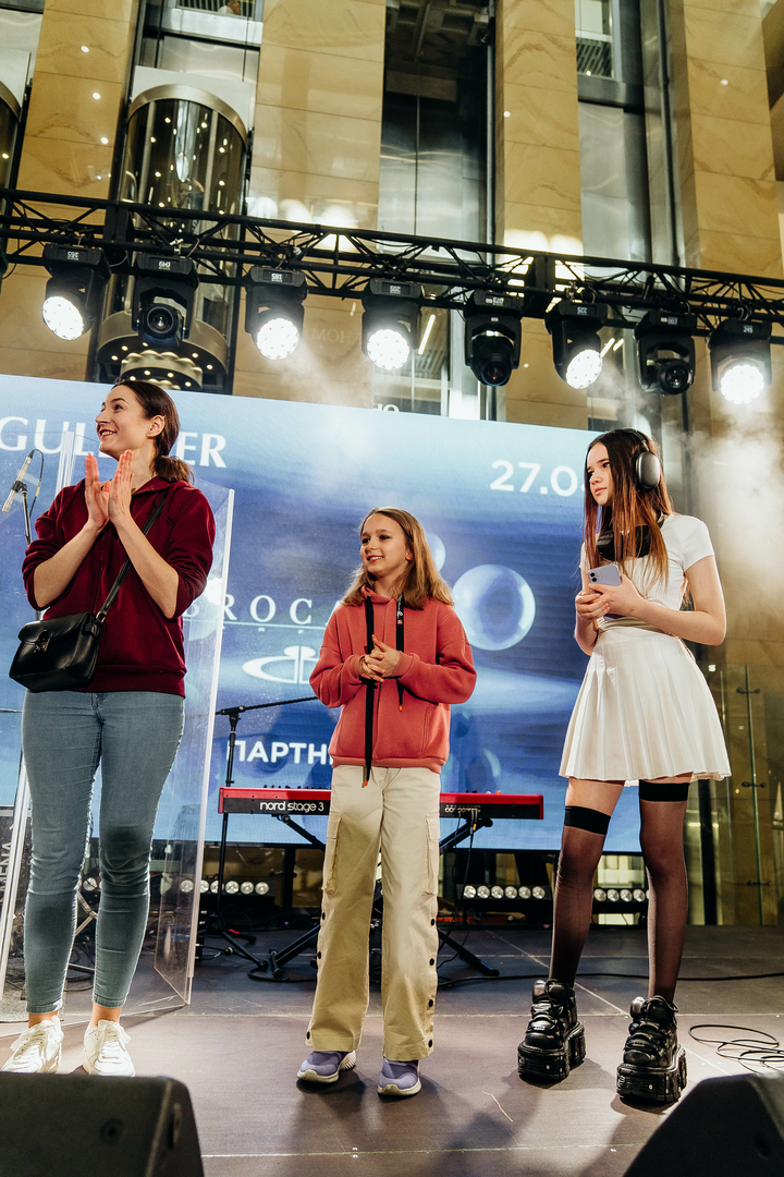 Зірковий весняний концерт  image-257