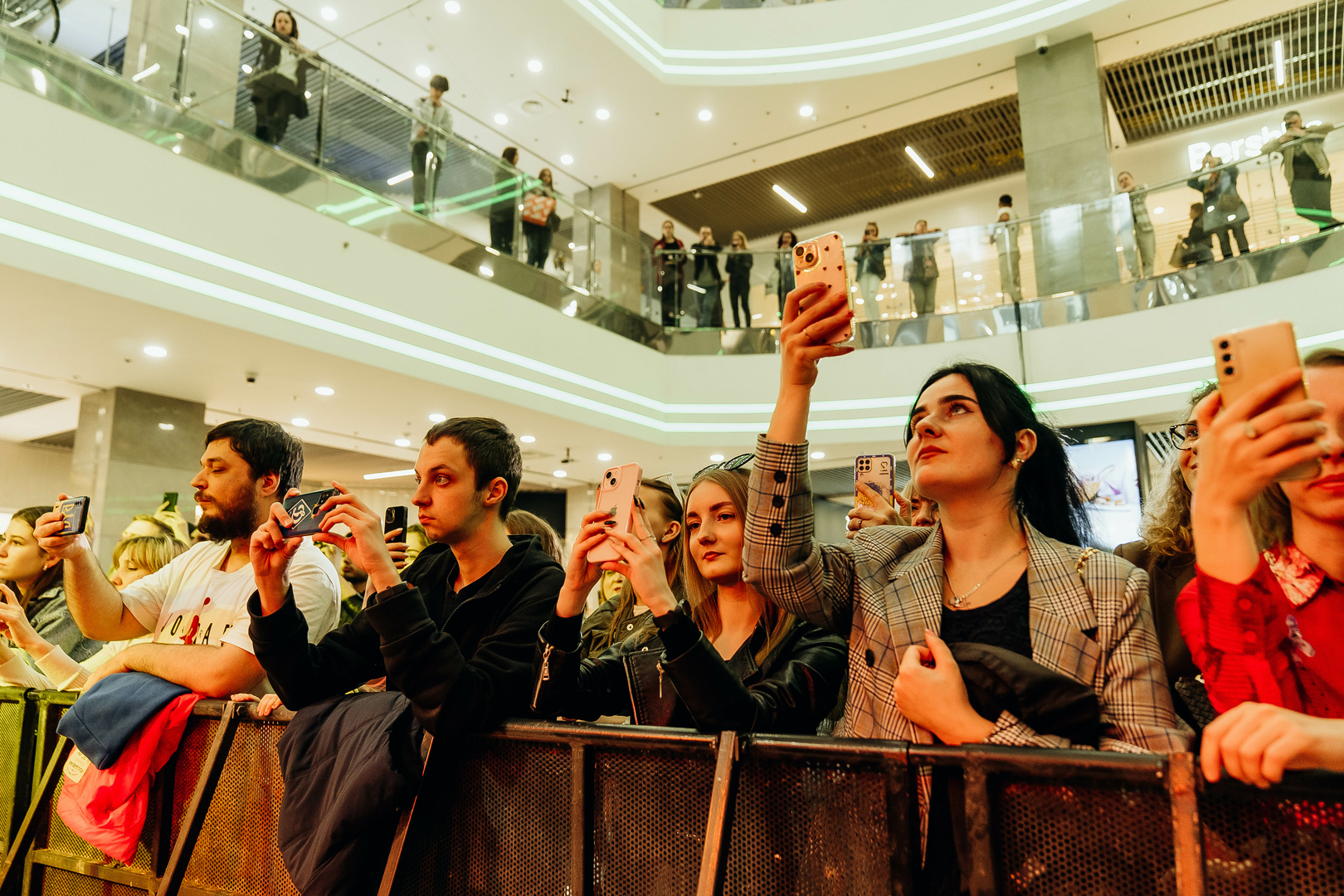 Зірковий весняний концерт  image-259