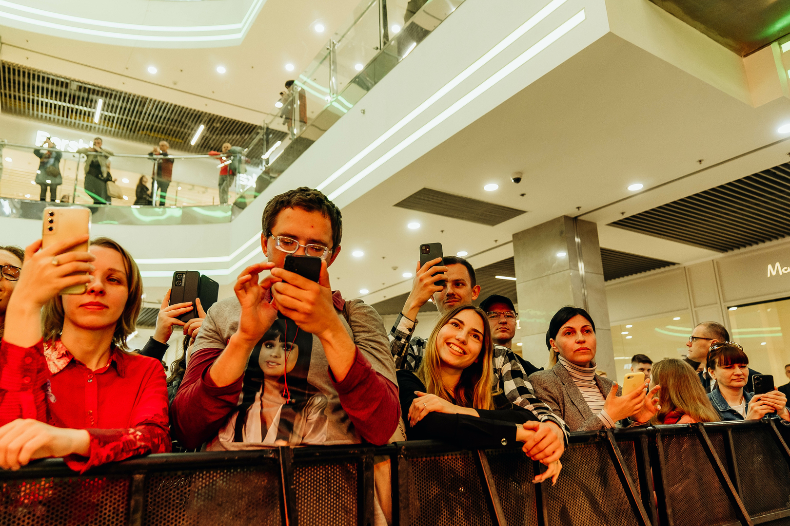 Зірковий весняний концерт  image-260