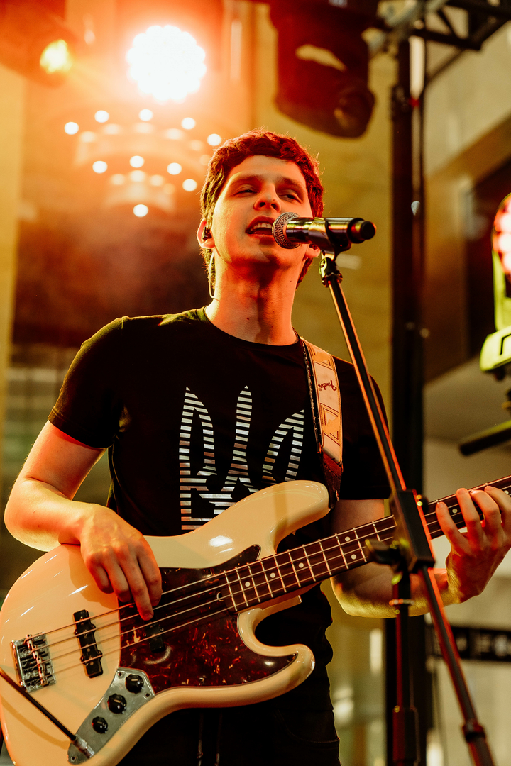 Зірковий весняний концерт  image-267