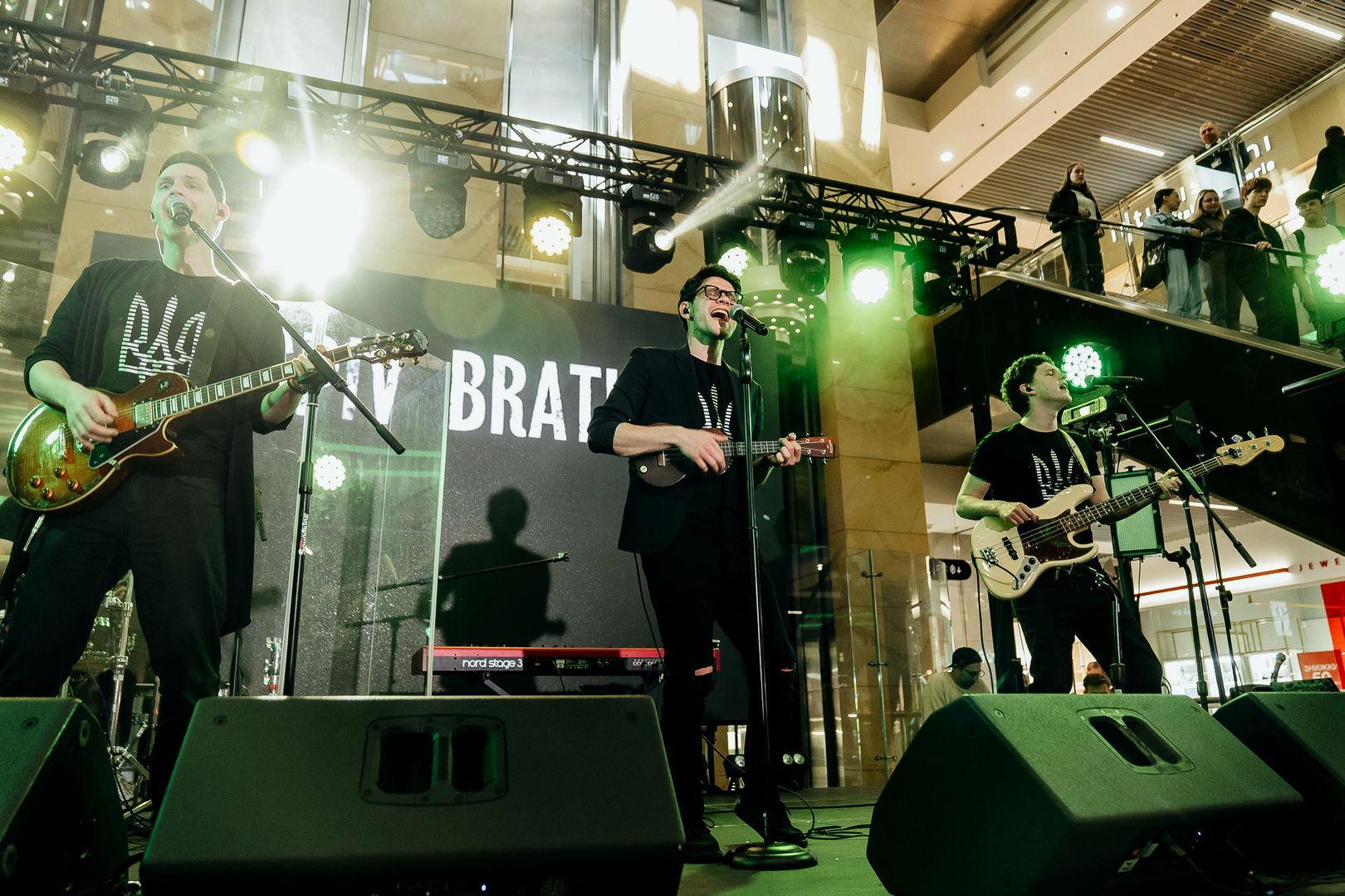 Зірковий весняний концерт  image-268