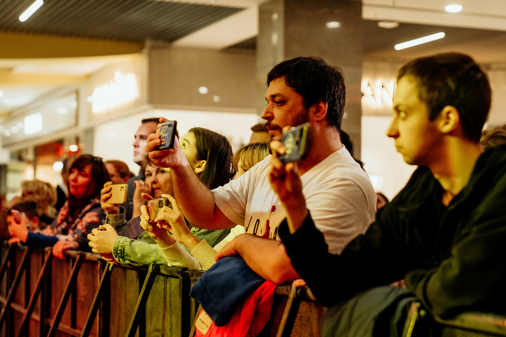 Зірковий весняний концерт  image-271