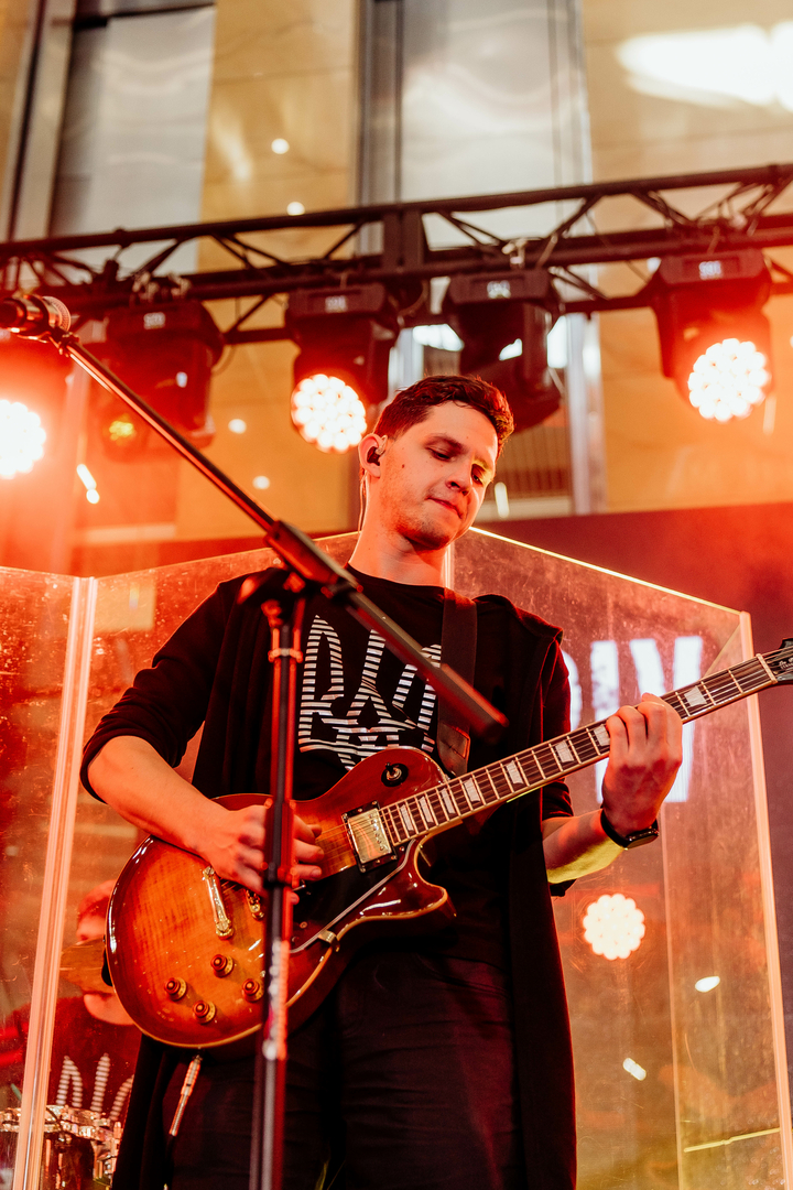 Зірковий весняний концерт  image-273