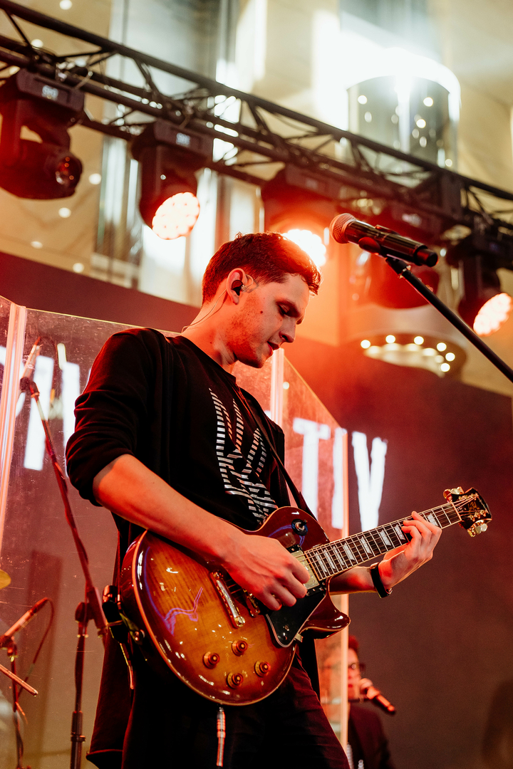 Зірковий весняний концерт  image-275