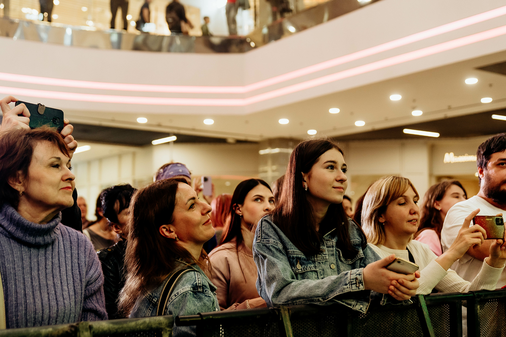 Зірковий весняний концерт  image-277