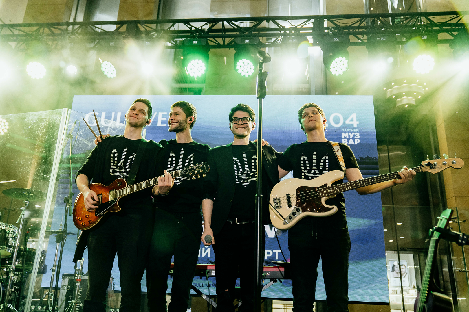 Зірковий весняний концерт  image-287