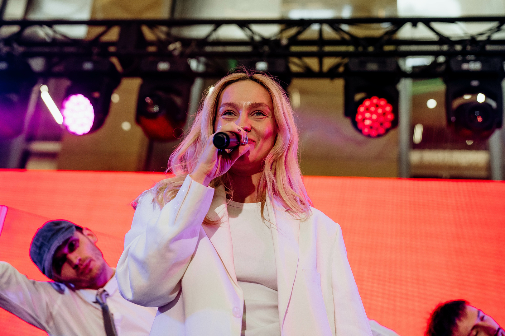 Зірковий весняний концерт  image-314