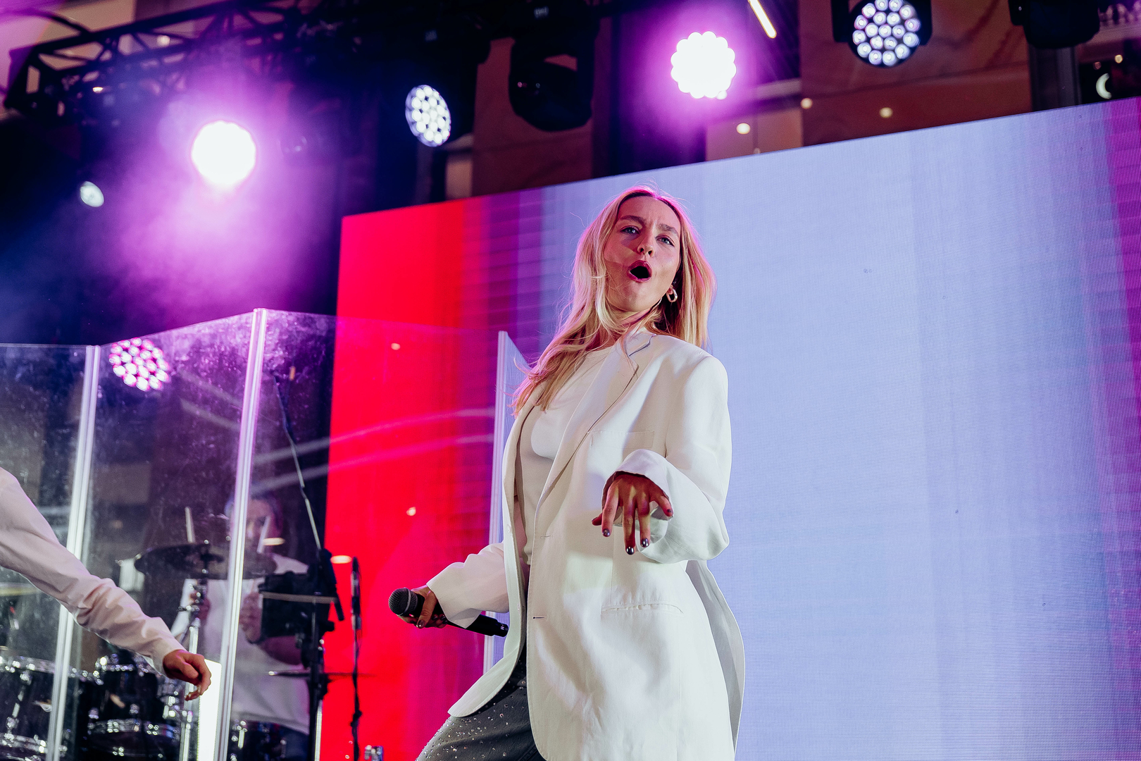 Зірковий весняний концерт  image-316