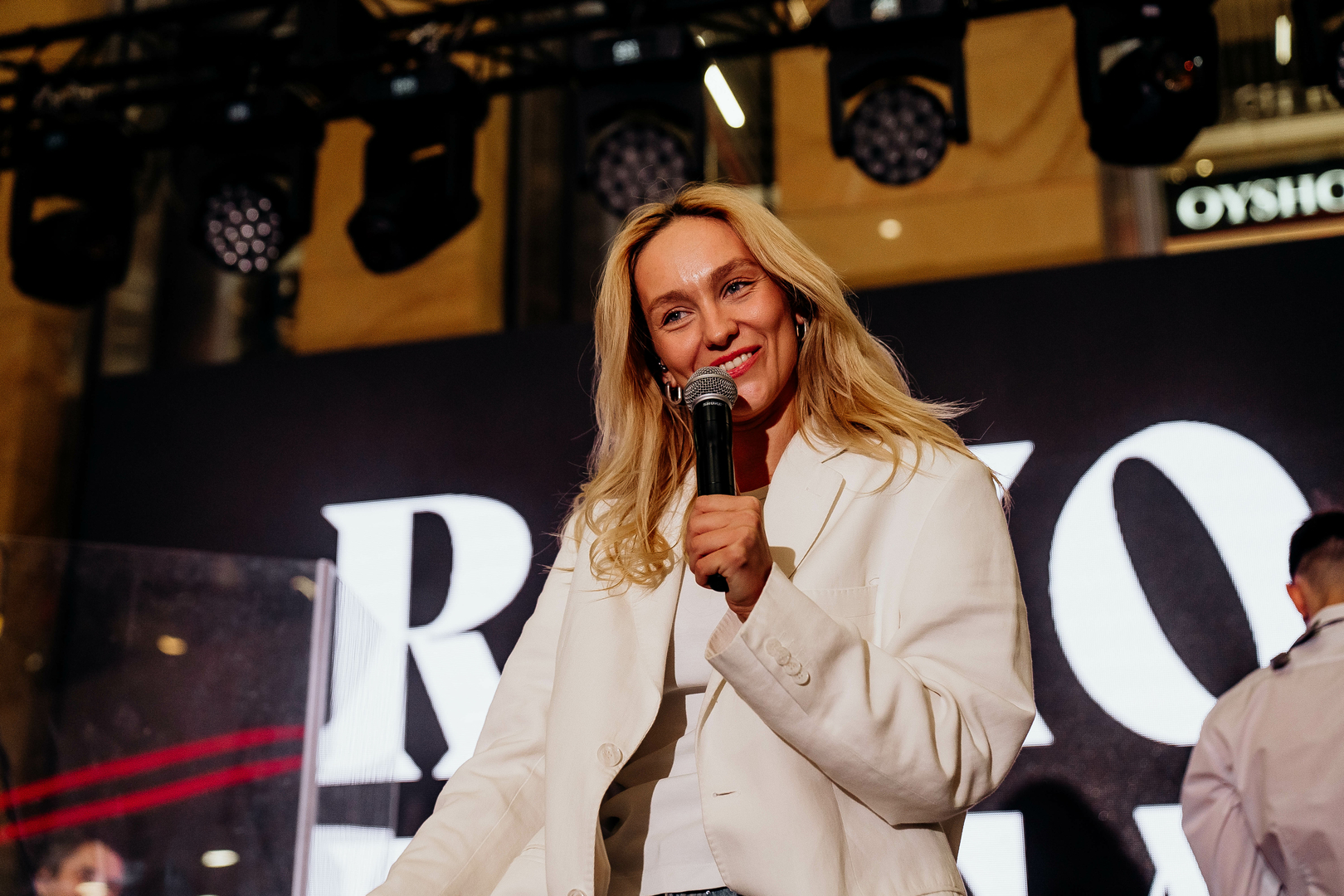 Зірковий весняний концерт  image-319