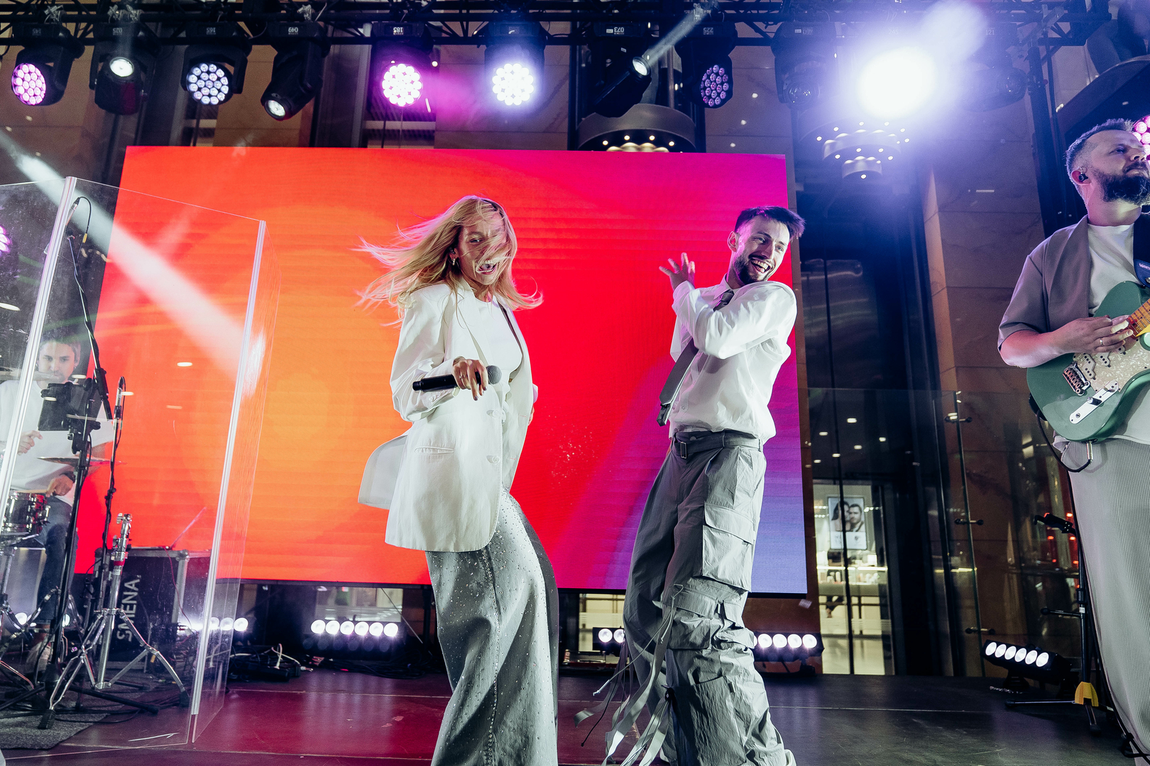 Зірковий весняний концерт  image-328