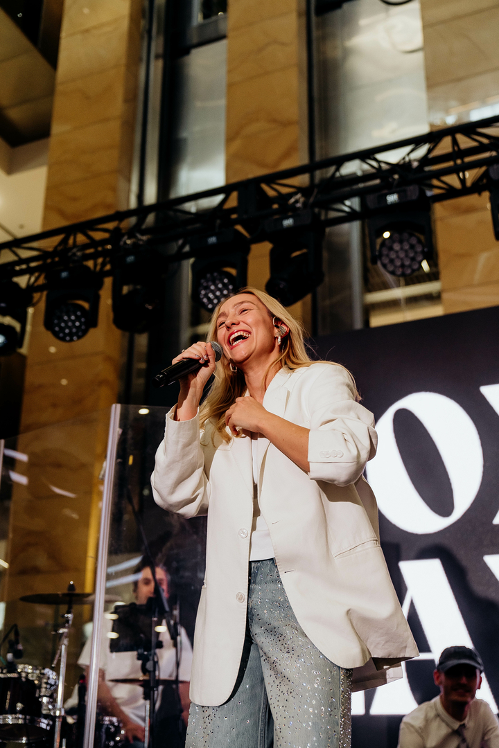 Зірковий весняний концерт  image-340