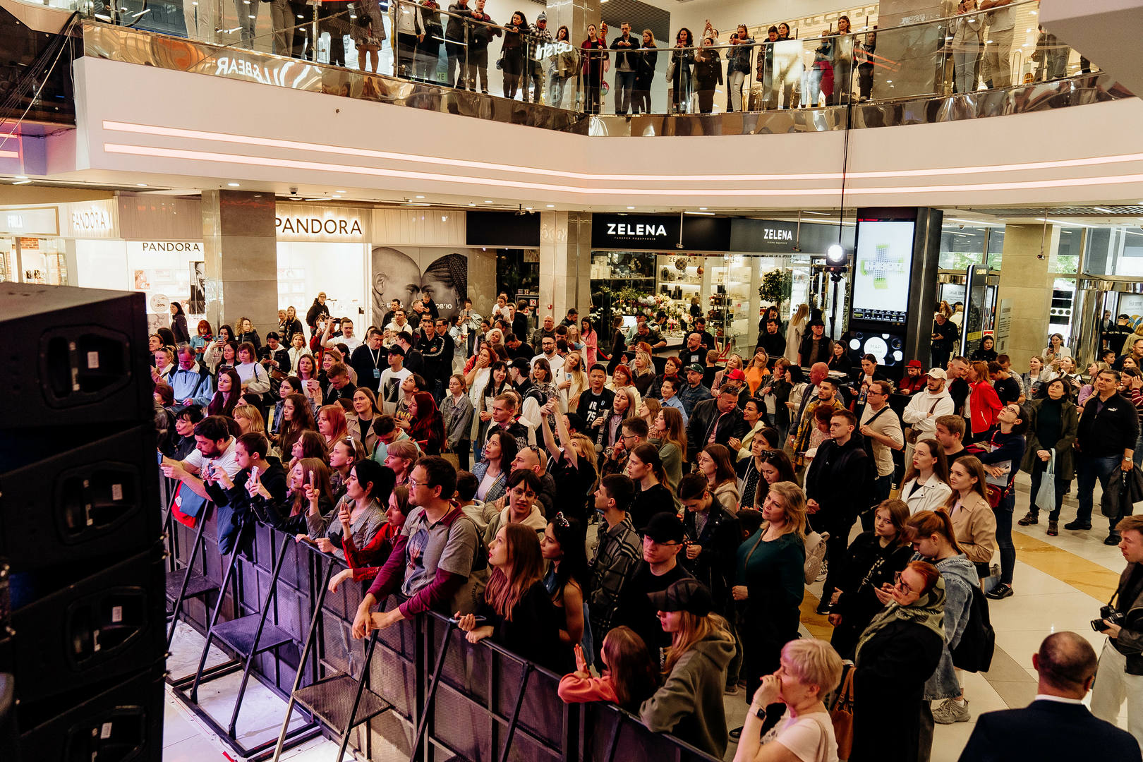 Зірковий весняний концерт  image-348