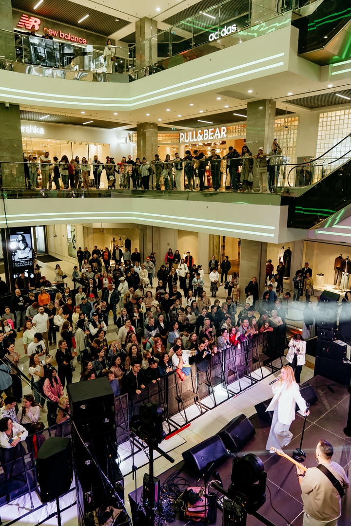 Зірковий весняний концерт  image-355