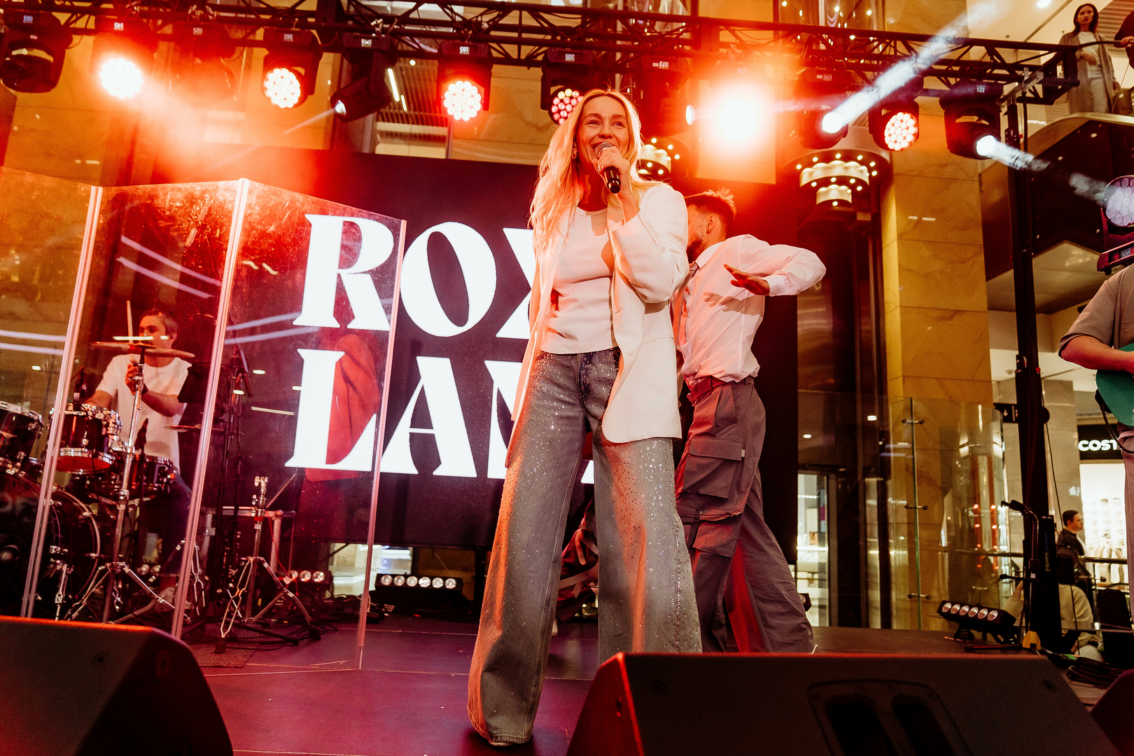 Зірковий весняний концерт  image-358