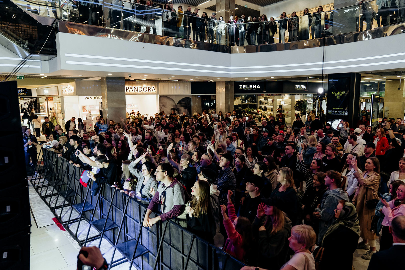 Зірковий весняний концерт  image-366