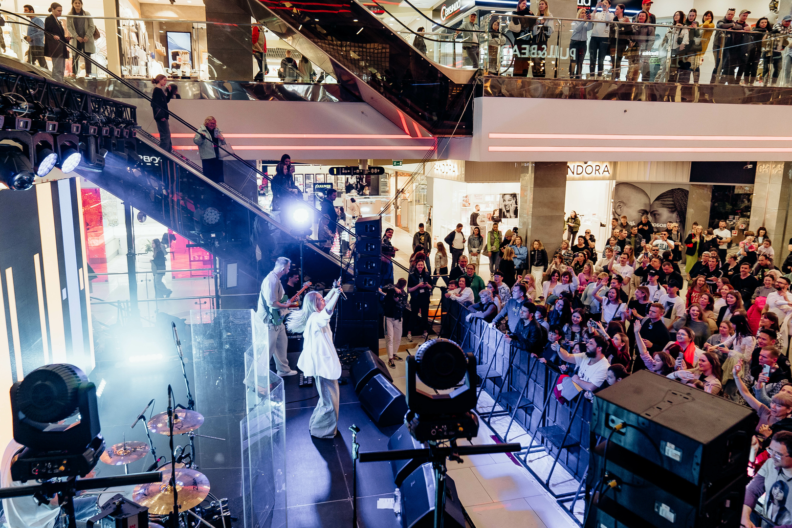 Зірковий весняний концерт  image-368