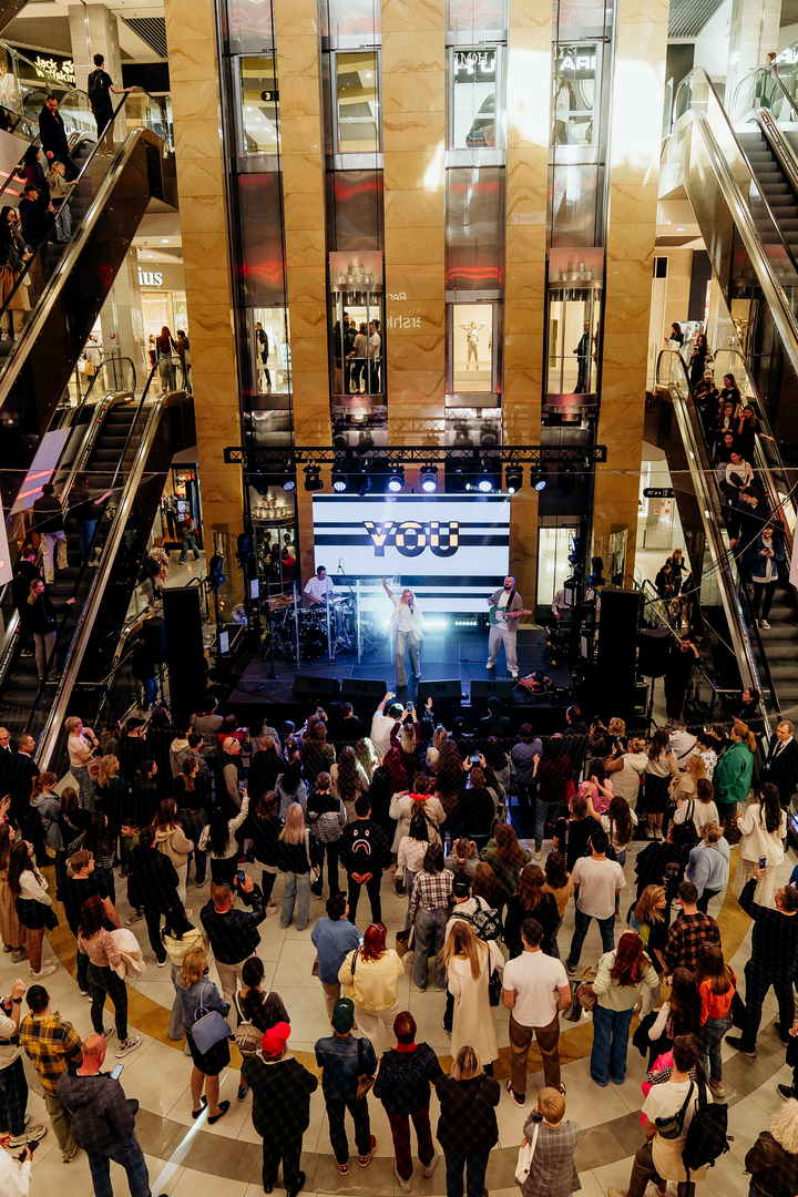 Зірковий весняний концерт  image-373