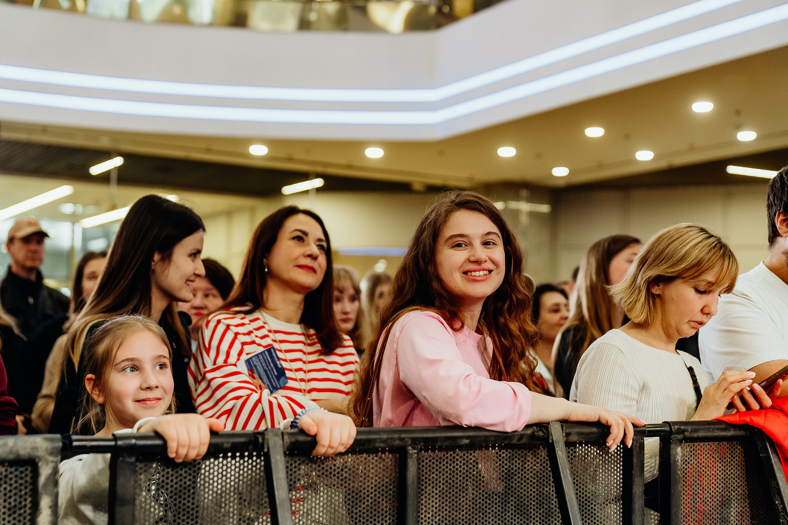 Зірковий весняний концерт  image-382