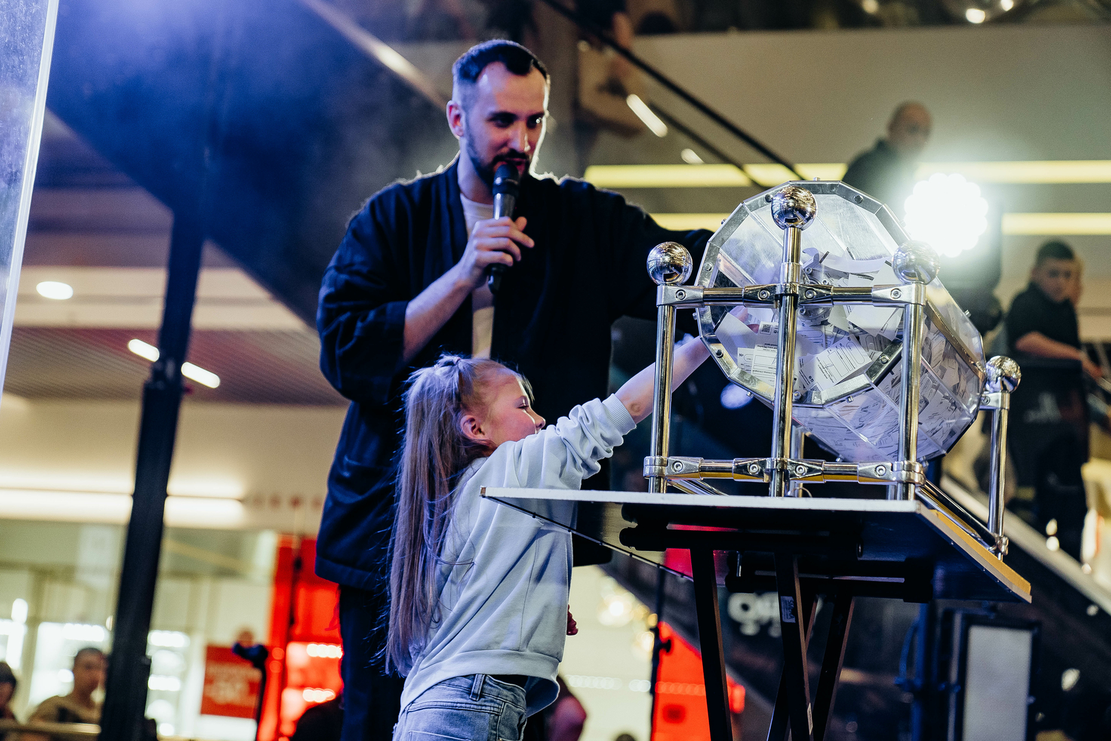 Зірковий весняний концерт  image-383