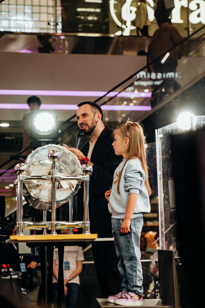 Зірковий весняний концерт  image-384