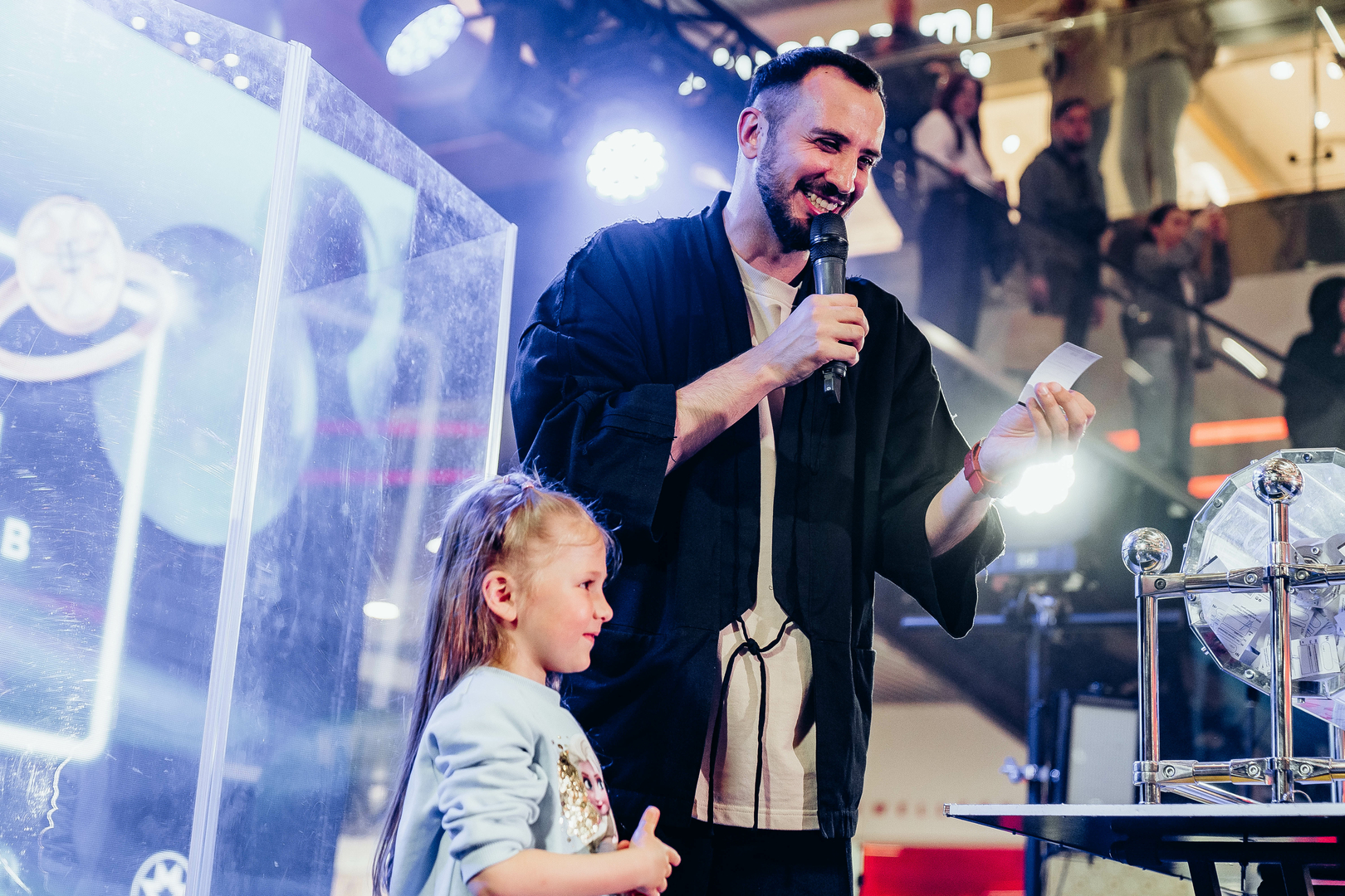 Зірковий весняний концерт  image-386