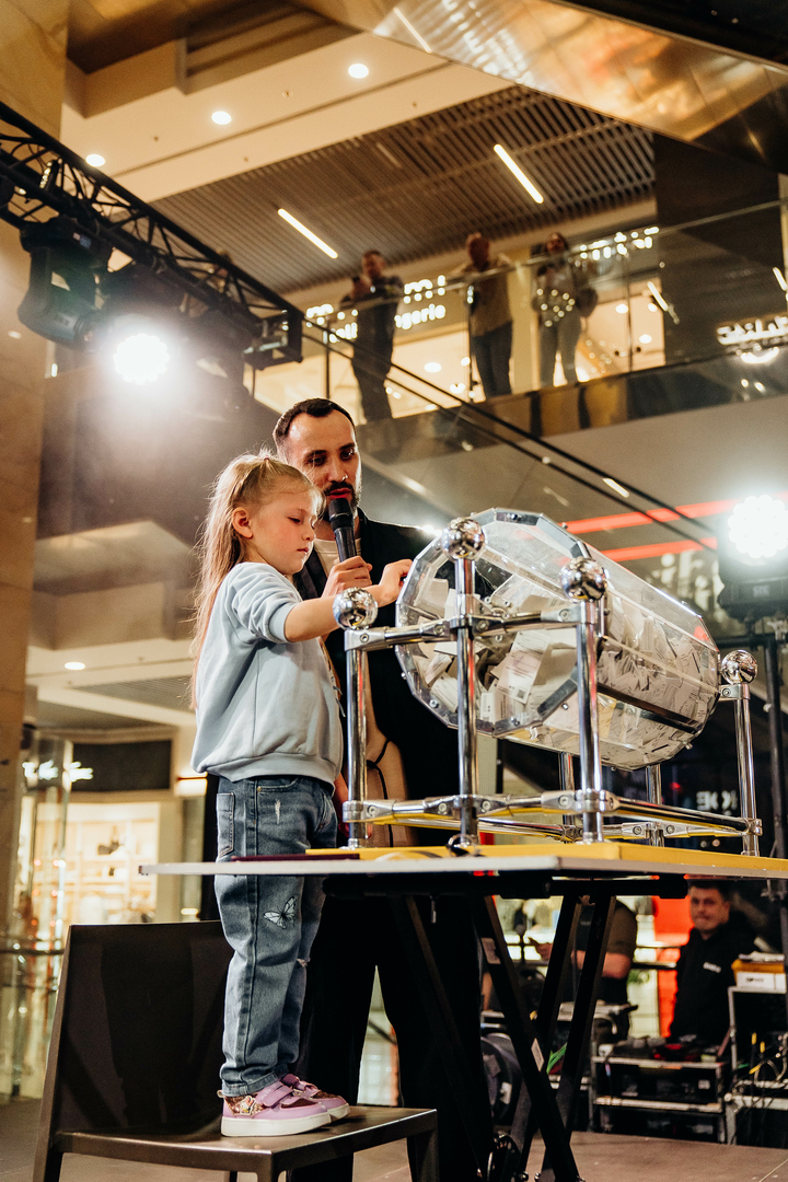 Зірковий весняний концерт  image-391