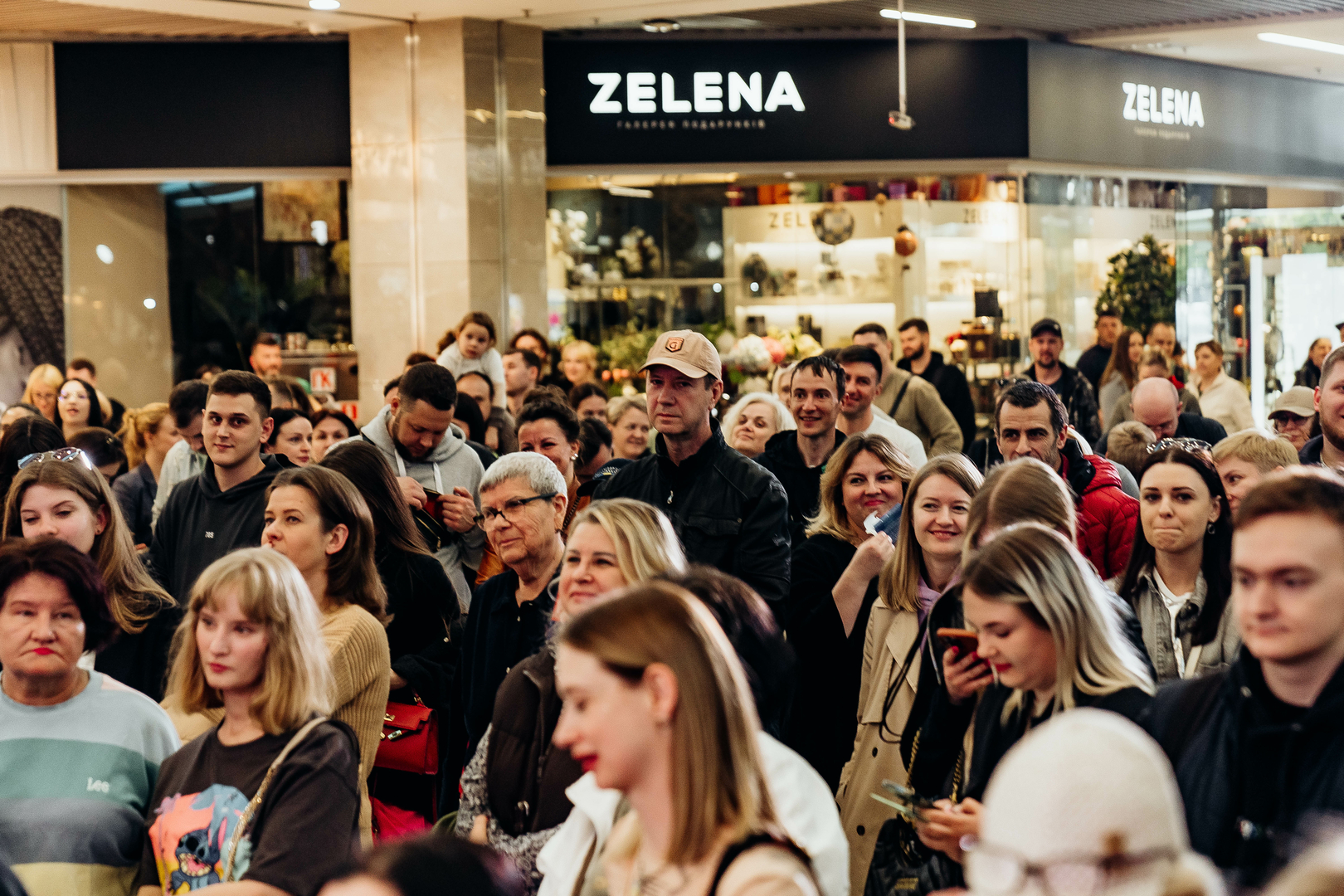 Зірковий весняний концерт  image-394