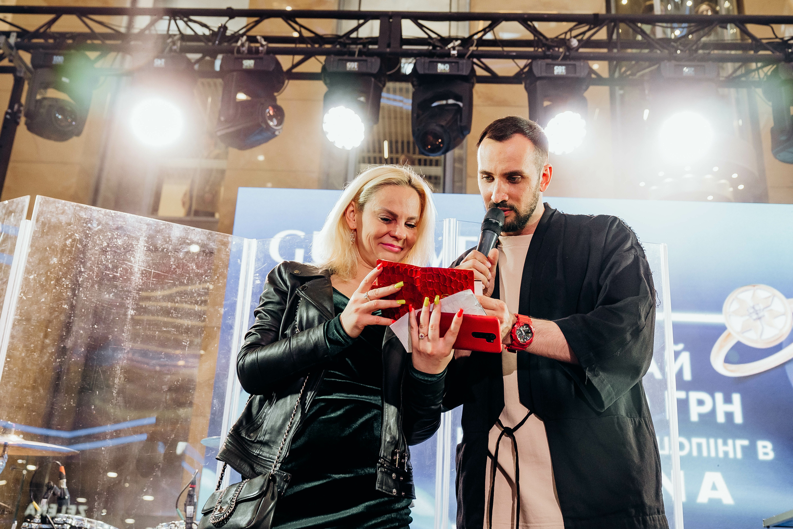 Зірковий весняний концерт  image-400