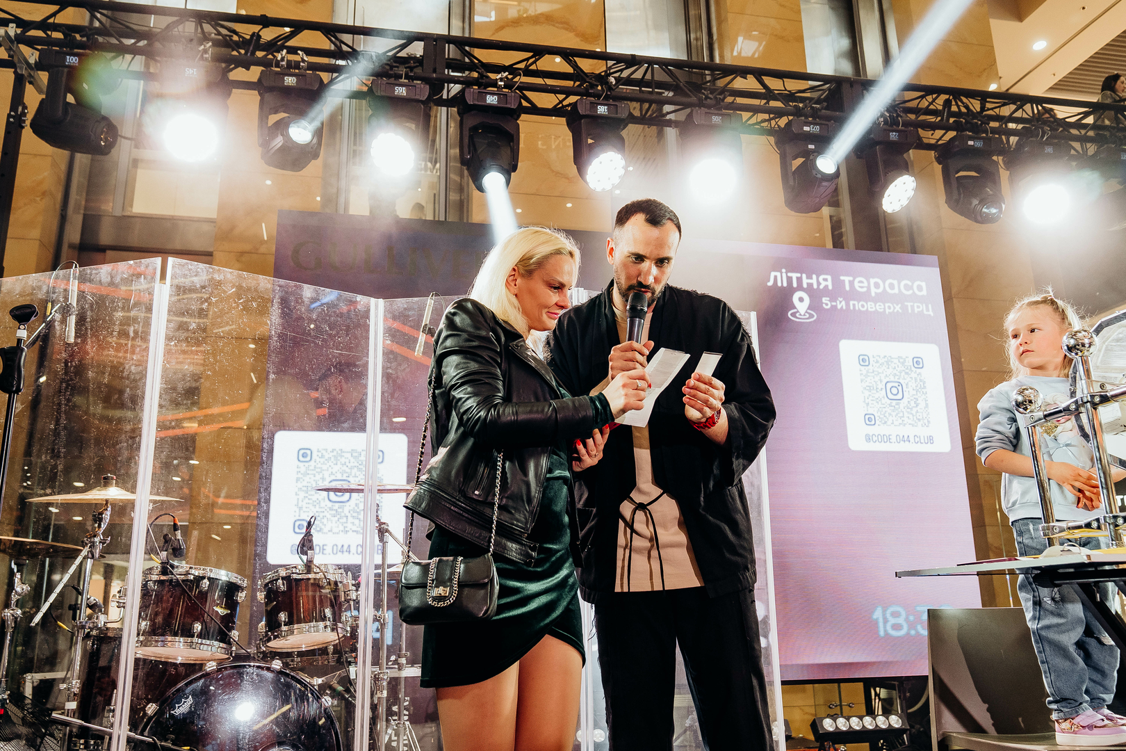 Зірковий весняний концерт  image-403