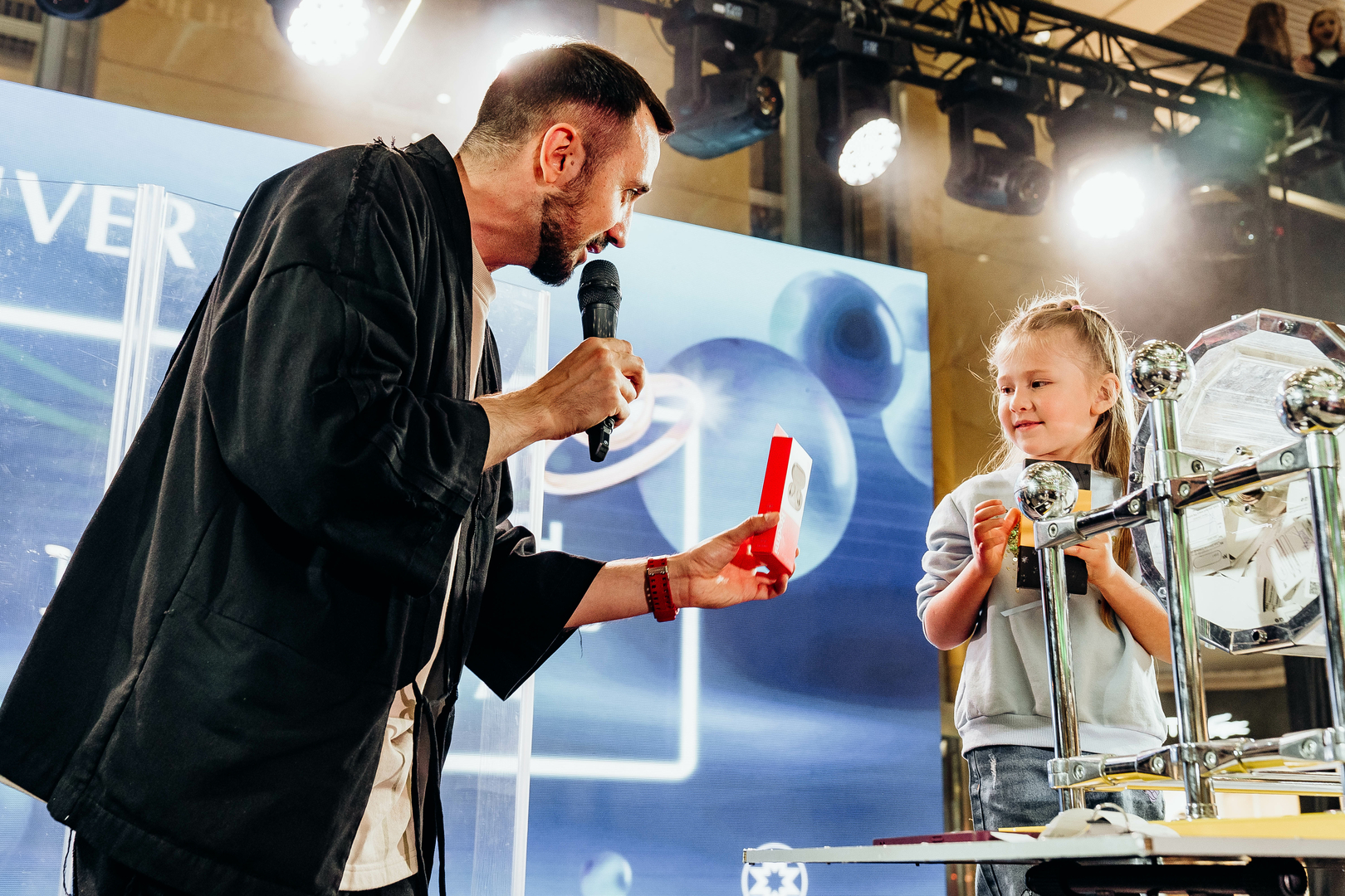 Зірковий весняний концерт  image-406