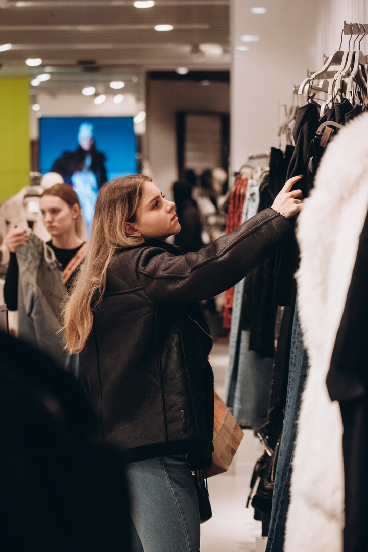 Black Friday 2024 at Gulliver Shopping Center image-3