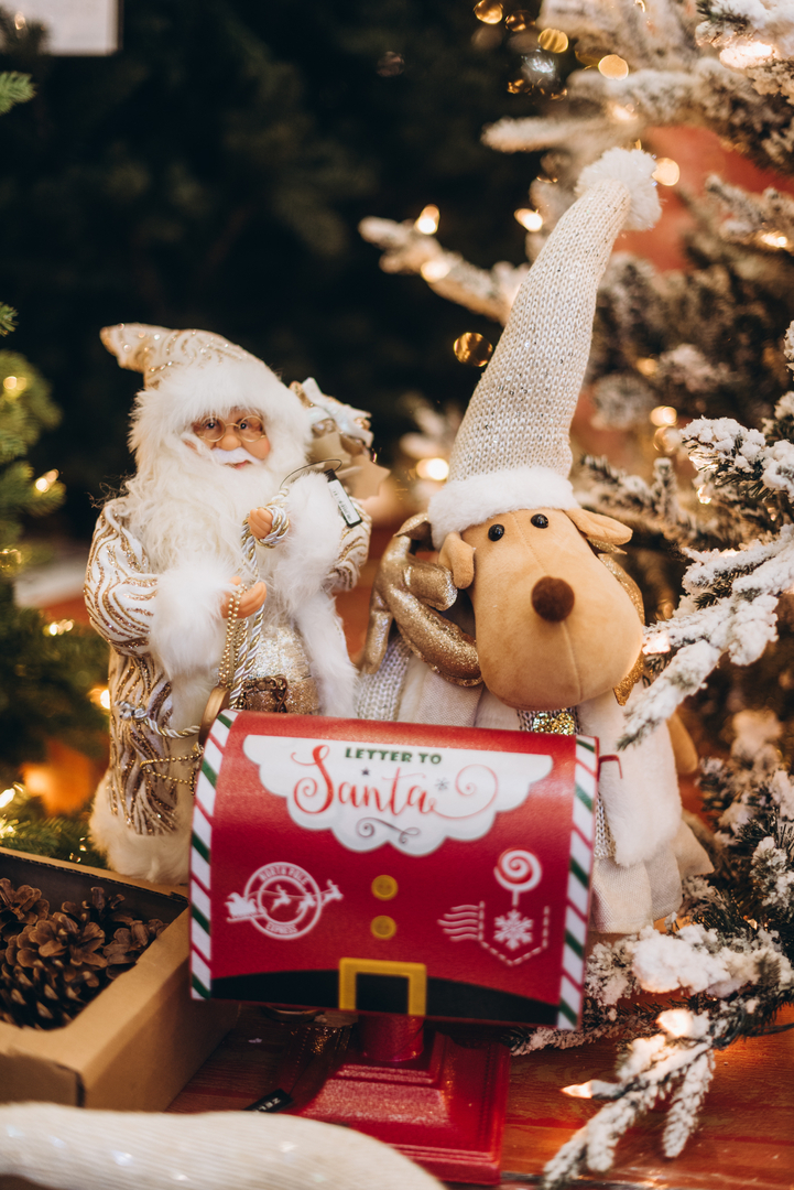 New Year&#039;s decor 2024 in the Gulliver shopping center image-15