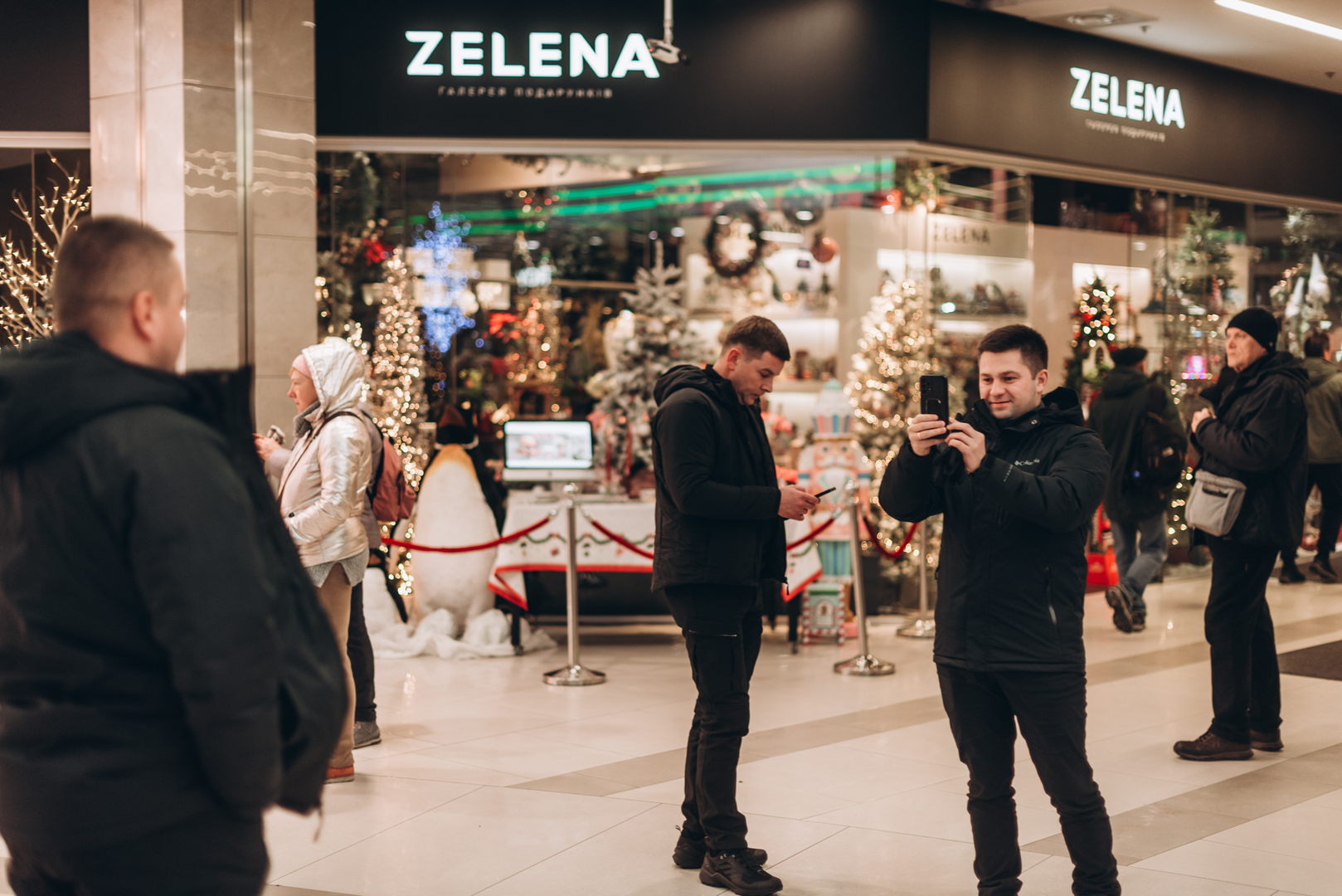 New Year&#039;s decor 2024 in the Gulliver shopping center image-28