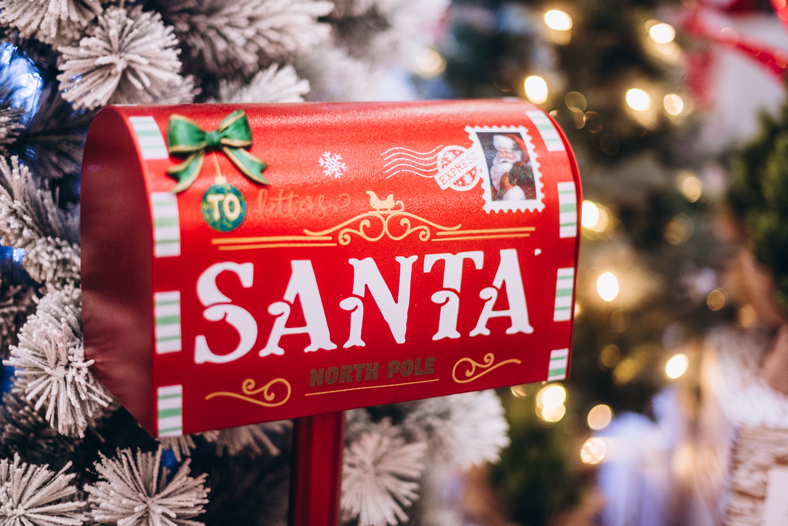 New Year&#039;s decor 2024 in the Gulliver shopping center image-51