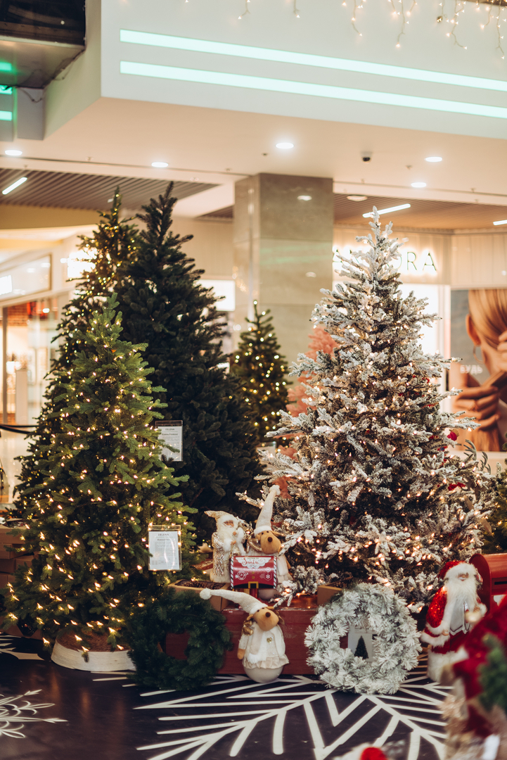 New Year&#039;s decor 2024 in the Gulliver shopping center image-53