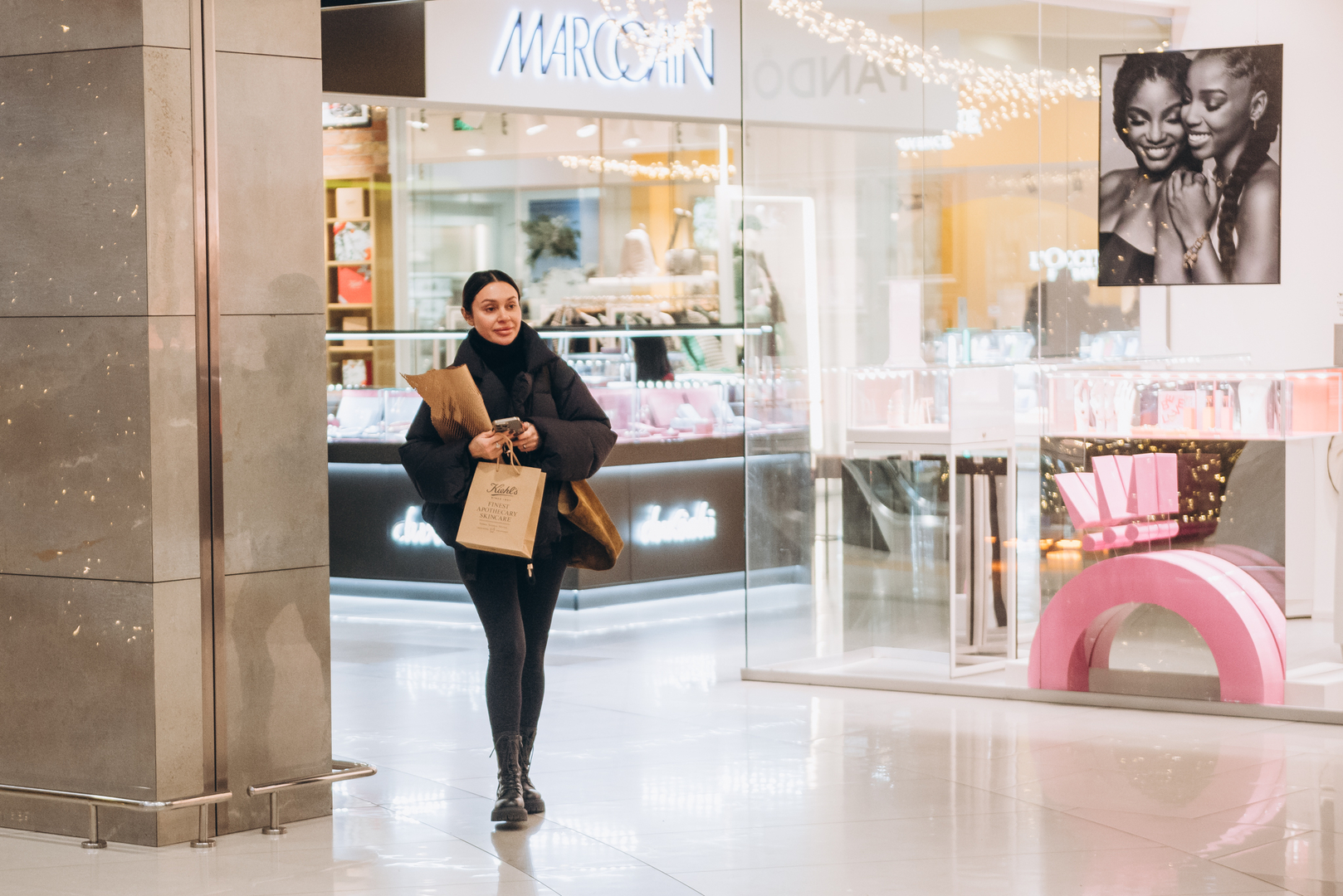 New Year&#039;s decor 2024 in the Gulliver shopping center image-55