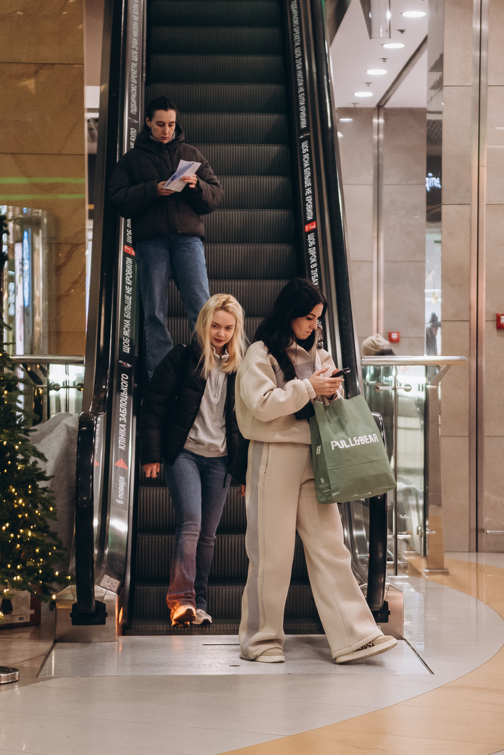 New Year&#039;s decor 2024 in the Gulliver shopping center image-73