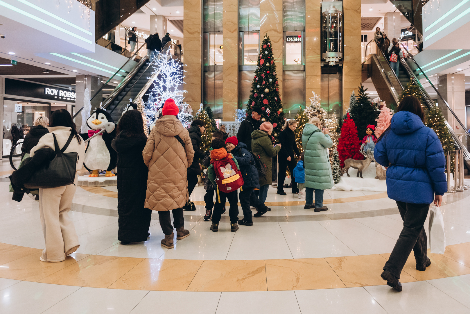 New Year&#039;s decor 2024 in the Gulliver shopping center image-81