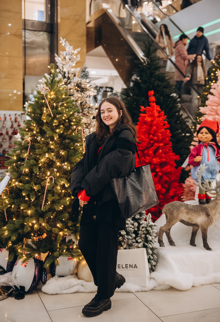 New Year&#039;s decor 2024 in the Gulliver shopping center image-89