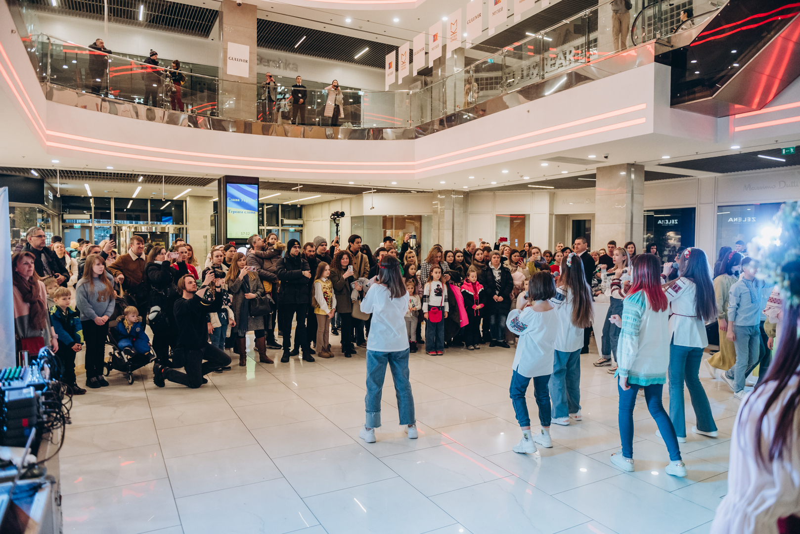  Фан-встреча с героями мультфильма &quot;Мавка. Лесная песня&quot; в ТРЦ Gulliver! image-95