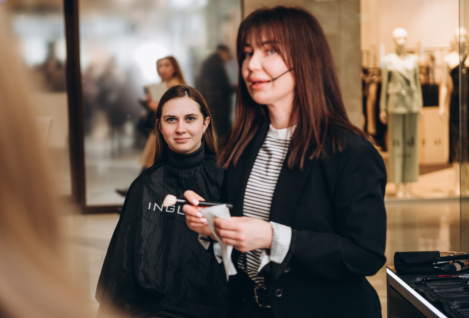 Майстер-клас «Ідеальні червоні губи» image-4