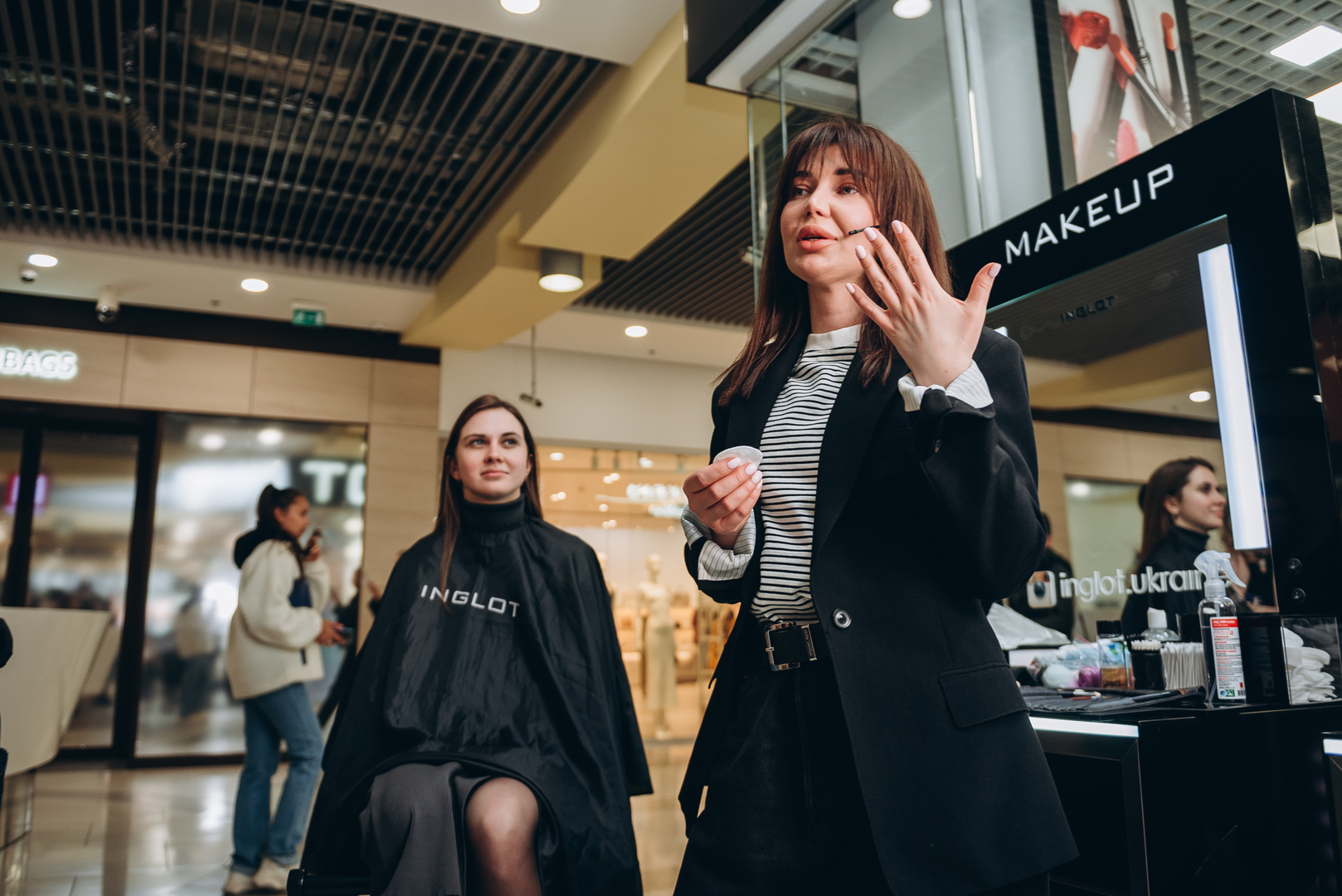 Майстер-клас «Ідеальні червоні губи» image-8