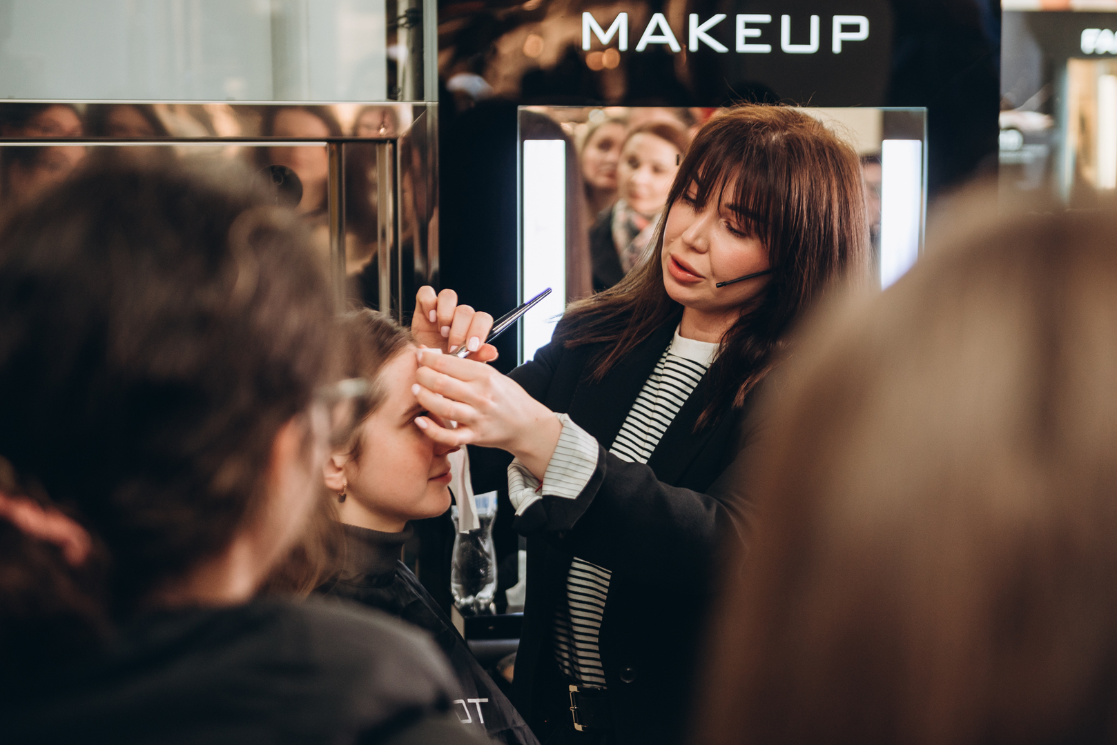 Майстер-клас «Ідеальні червоні губи» image-10